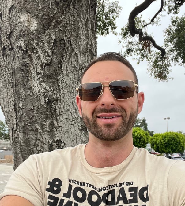 Customer photo review of Baron | New Aviator Polarized Sunglasses | ZanyLen