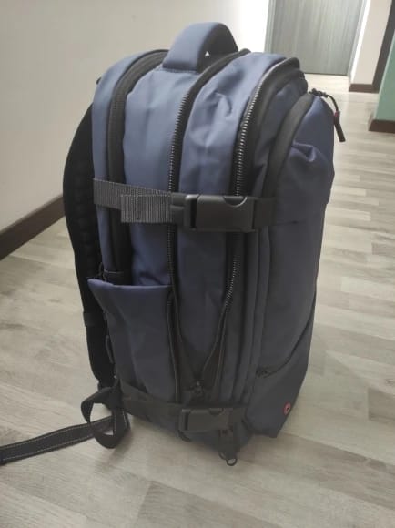 Customer photo review of Oxford Vacuum Compression Backpack 17 Inch Laptop Business Large Capacity — Black | KIMLUD