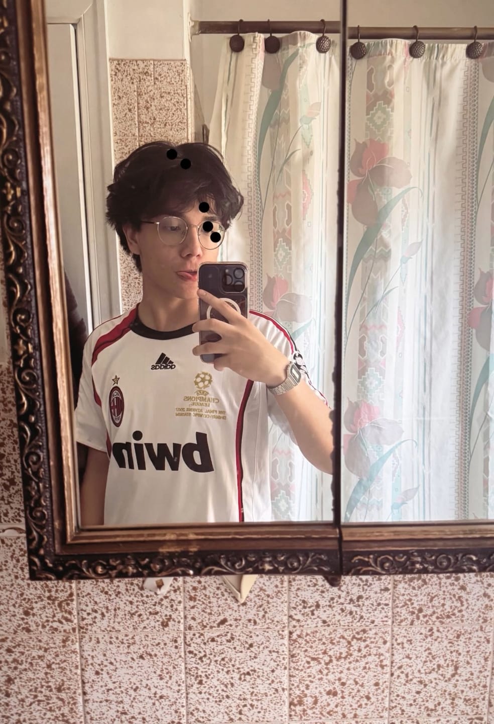 Customer photo review of AC MILAN RETRO AWAY 2006/07