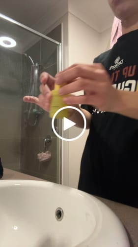 Customer video review of IYKYK Daily Moisturiser