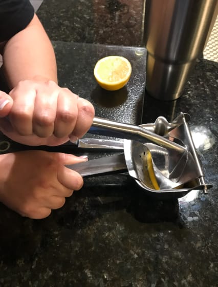 Customer photo review of Premium Manual Juice Squeezer
