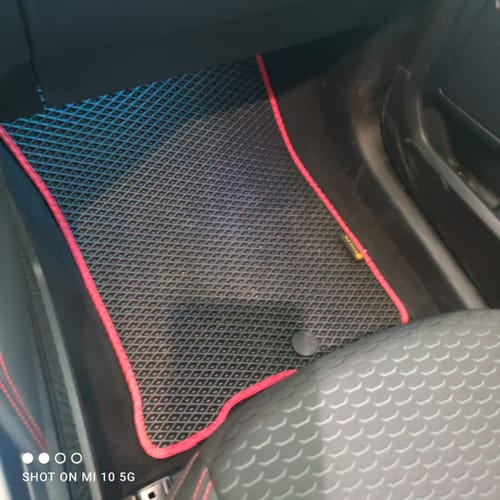 Customer photo review of Auto Fußmatten nach Maß - Komplettset