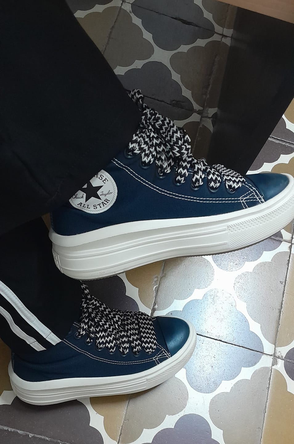 Customer photo review of Zapatillas Converse Chuck Taylor Move Hi Platform Azul Blanco