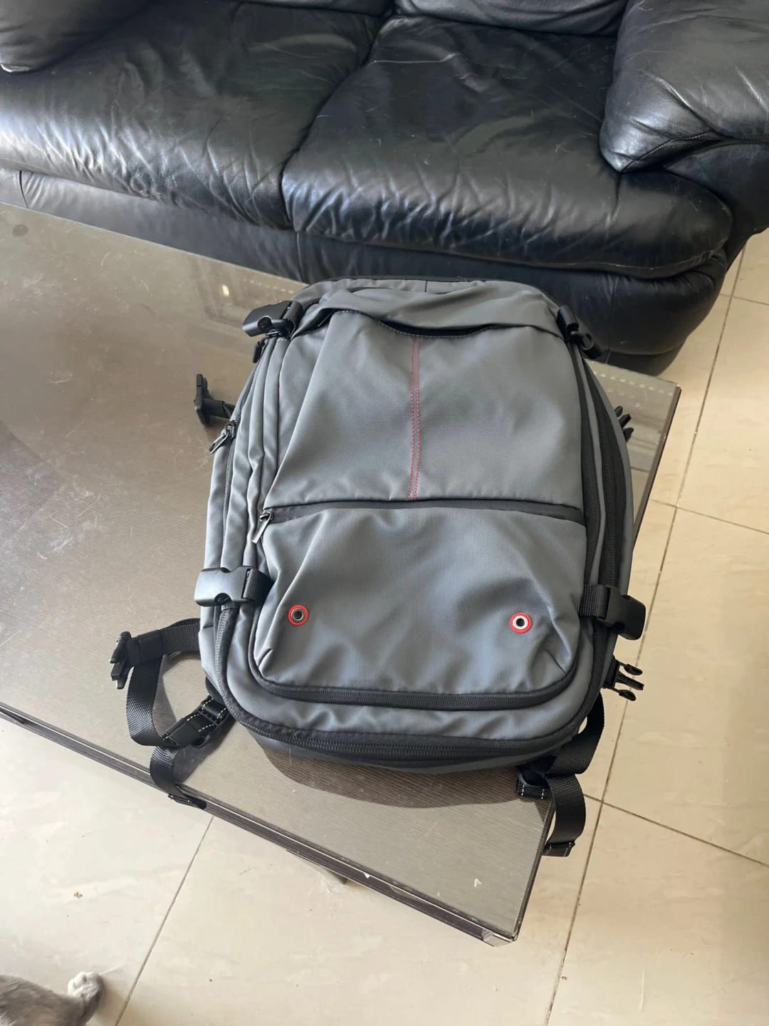 Customer photo review of Oxford Vacuum Compression Backpack 17 Inch Laptop Business Large Capacity — Black | KIMLUD