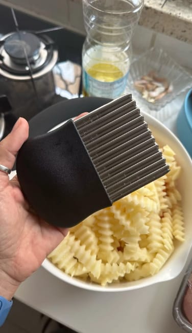 Customer photo review of Stainless Steel Crinkle Cutter