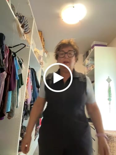 Customer video review of Carefree Long Vest (Travel)