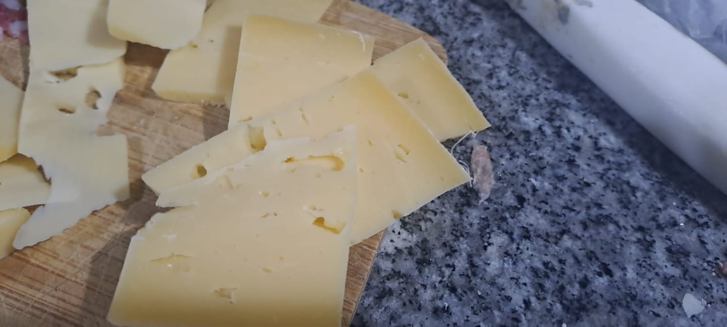 Customer photo review of Queso Chester, artesanal, picante