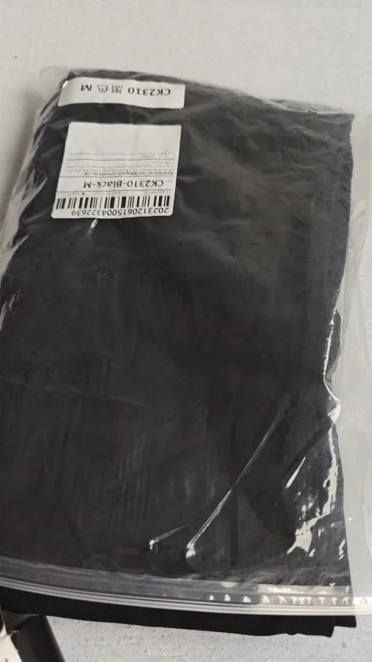 Customer photo review of Nylon-Spandex Sports Pants High-Waisted Contour Lines — Black | KIMLUD
