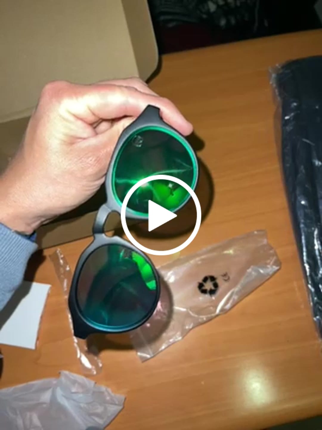 Customer video review of SMASH JANEIRO