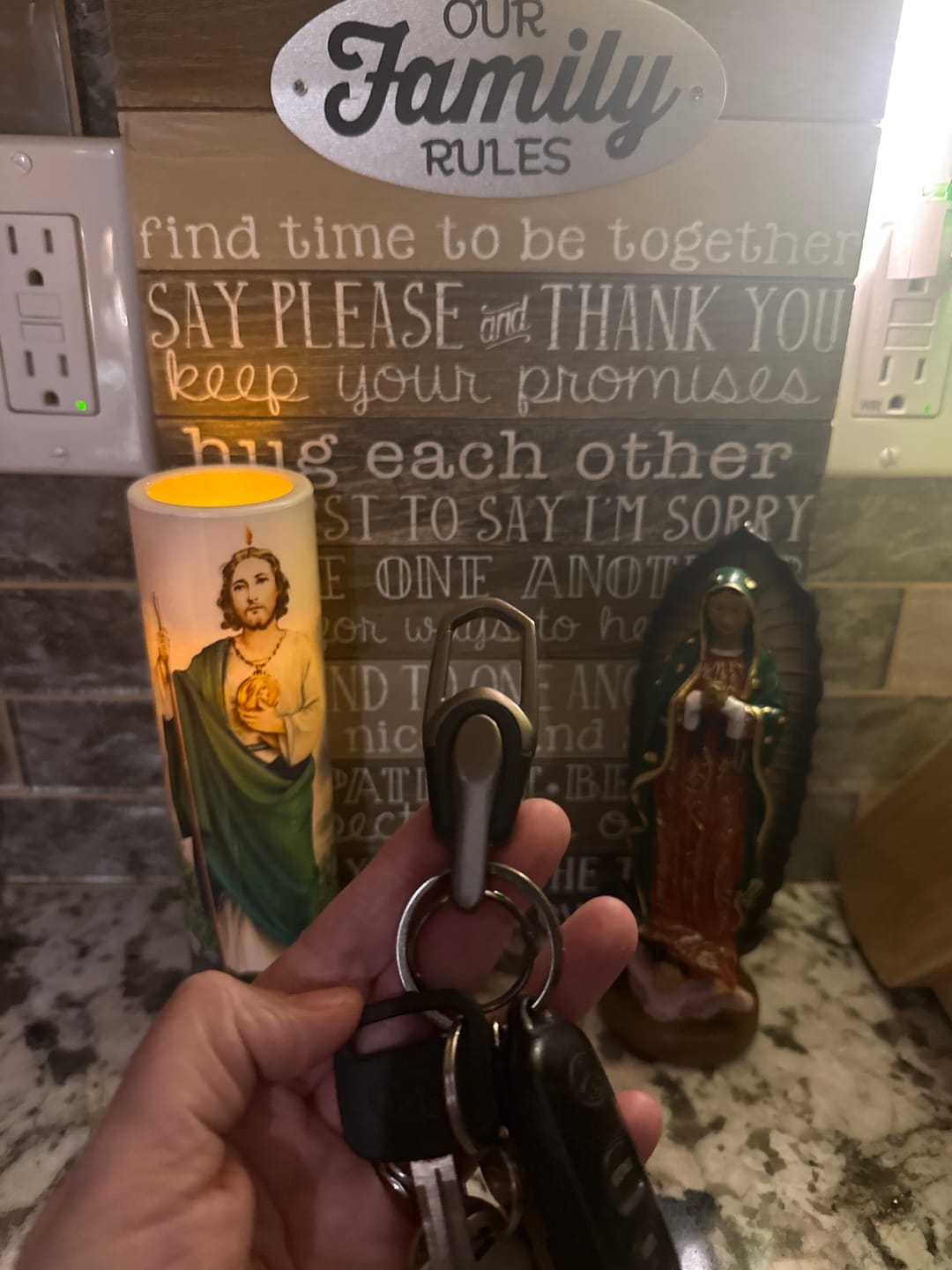 Customer photo review of 80Eighty® Zinc Alloy Keychain