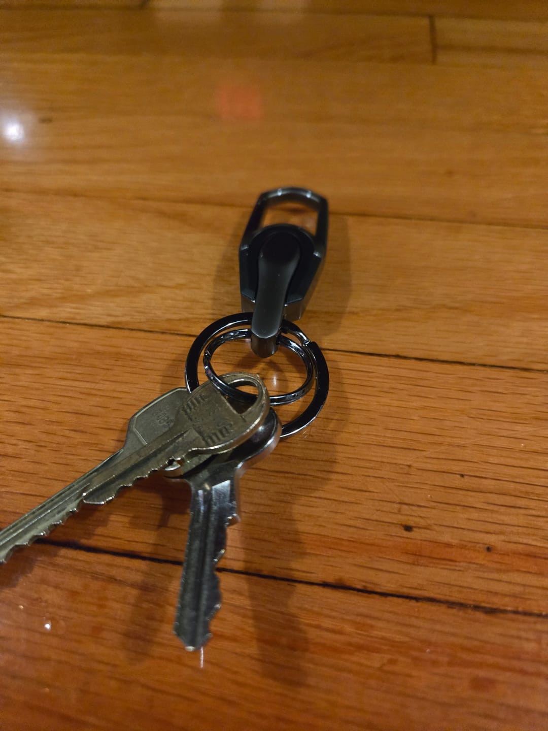 Customer photo review of 80Eighty® Zinc Alloy Keychain