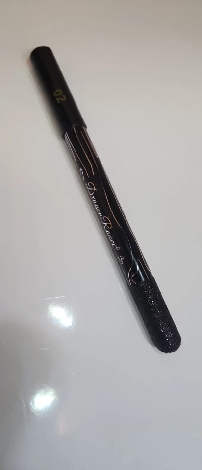 Customer photo review of Pearlescent Eyeshadow Pencil Long-Lasting Glitter — White | KIMLUD