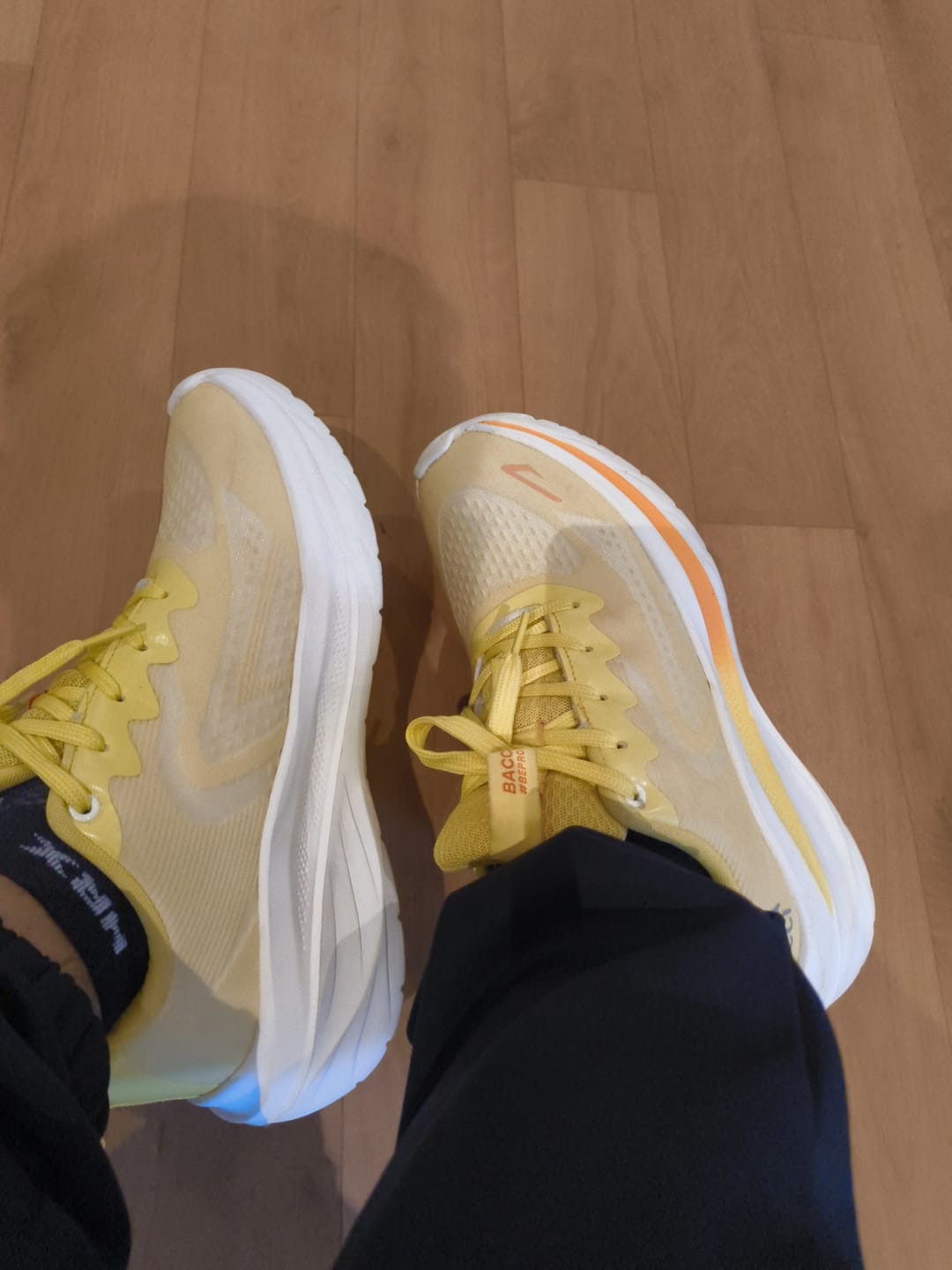 Customer photo review of Bacca Bucci SPEED PRO Athleisure Running Shoes