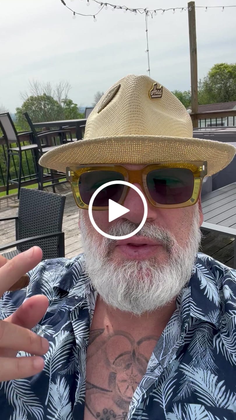 Customer video review of Dashiell O