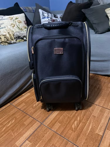 Customer photo review of Maleta Roller con cosmétiqueros y 4 bosillos Tamaño M