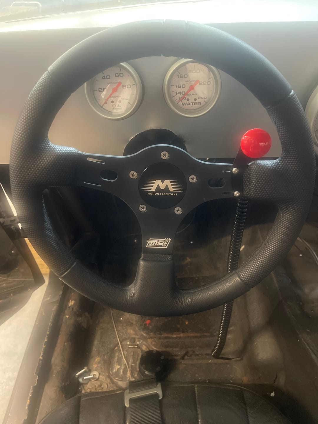 Customer photo review of Motion Raceworks MPI Race Steering Wheel All Black MPI-DRG-R513-BLK-MRW