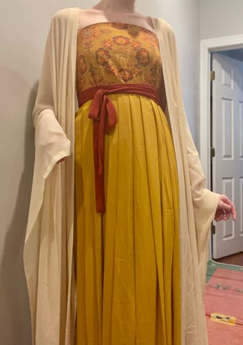 Customer photo review of Yuegui 月桂 Laurel Heziqun Hand Dyed Tang Dynasty Set