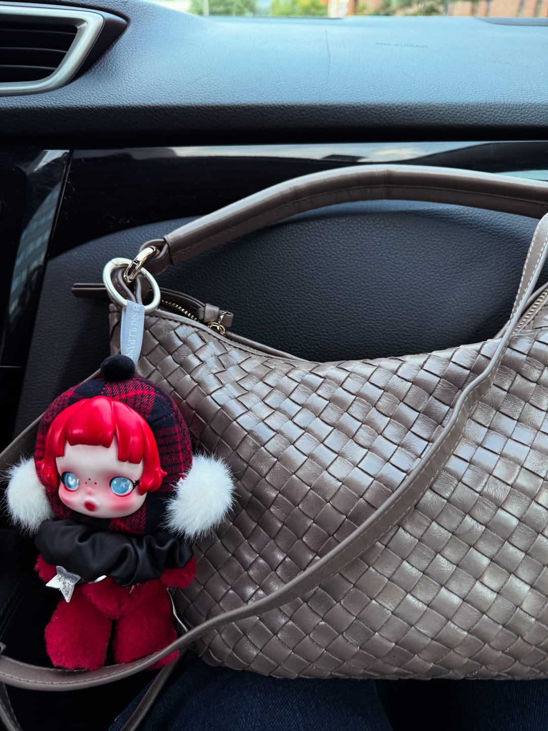 Customer photo review of Salerno Shoulder Bag Marlin Elephant