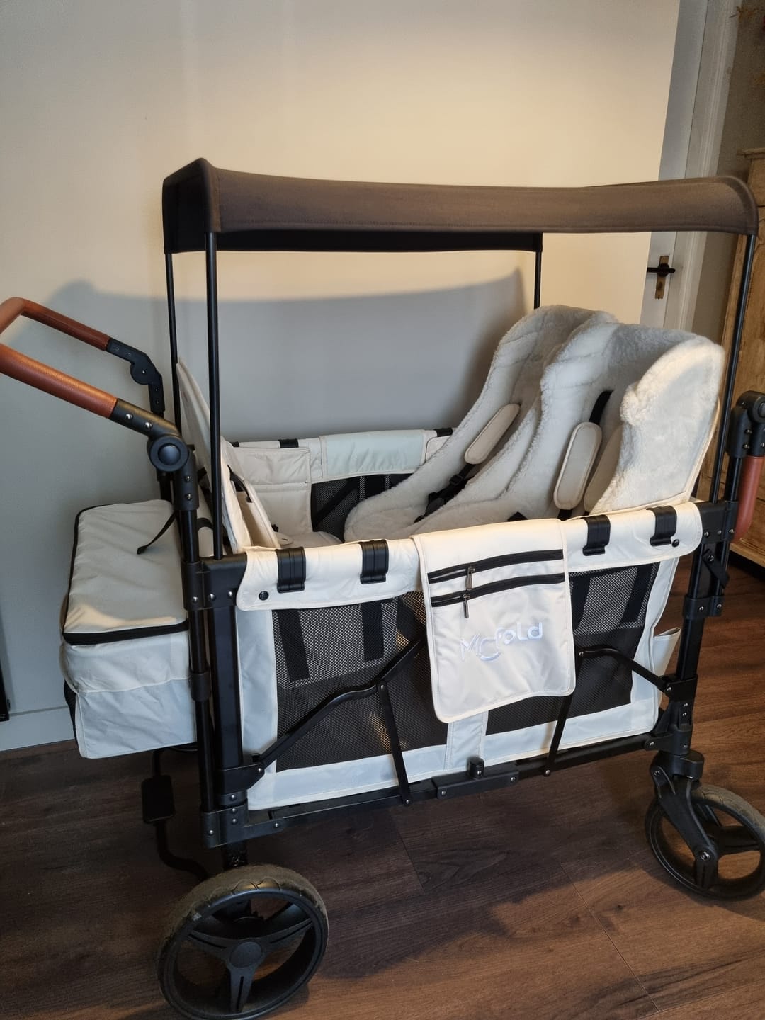 Customer photo review of P-Series Luxe 4-zits kinderkar