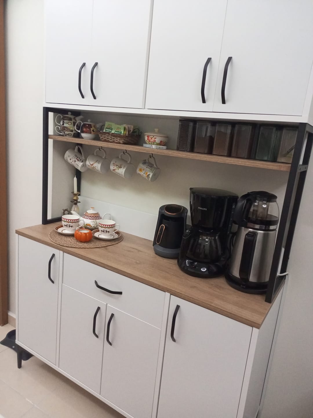 Customer photo review of Rani JE127 Çok Amaçlı Dolap 8 Kapaklı 1 Çekmeceli Kiler Mutfak Dolabı Beyaz - Sepet Ceviz