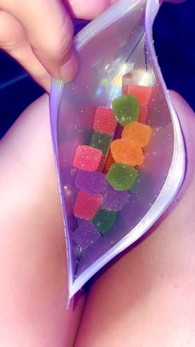 Customer photo review of Zaza 2000MG - Mixed Fruit HHC Gummies - Hybrid