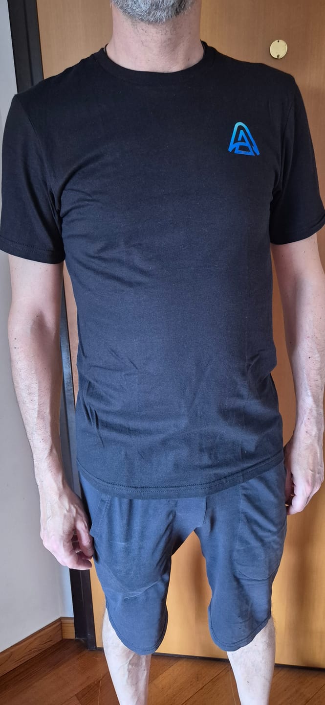 Customer photo review of T-Shirt Astrospace nera