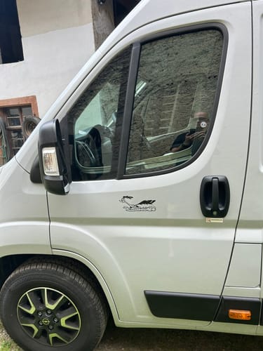 Customer photo review of Roadrunner Aufkleber