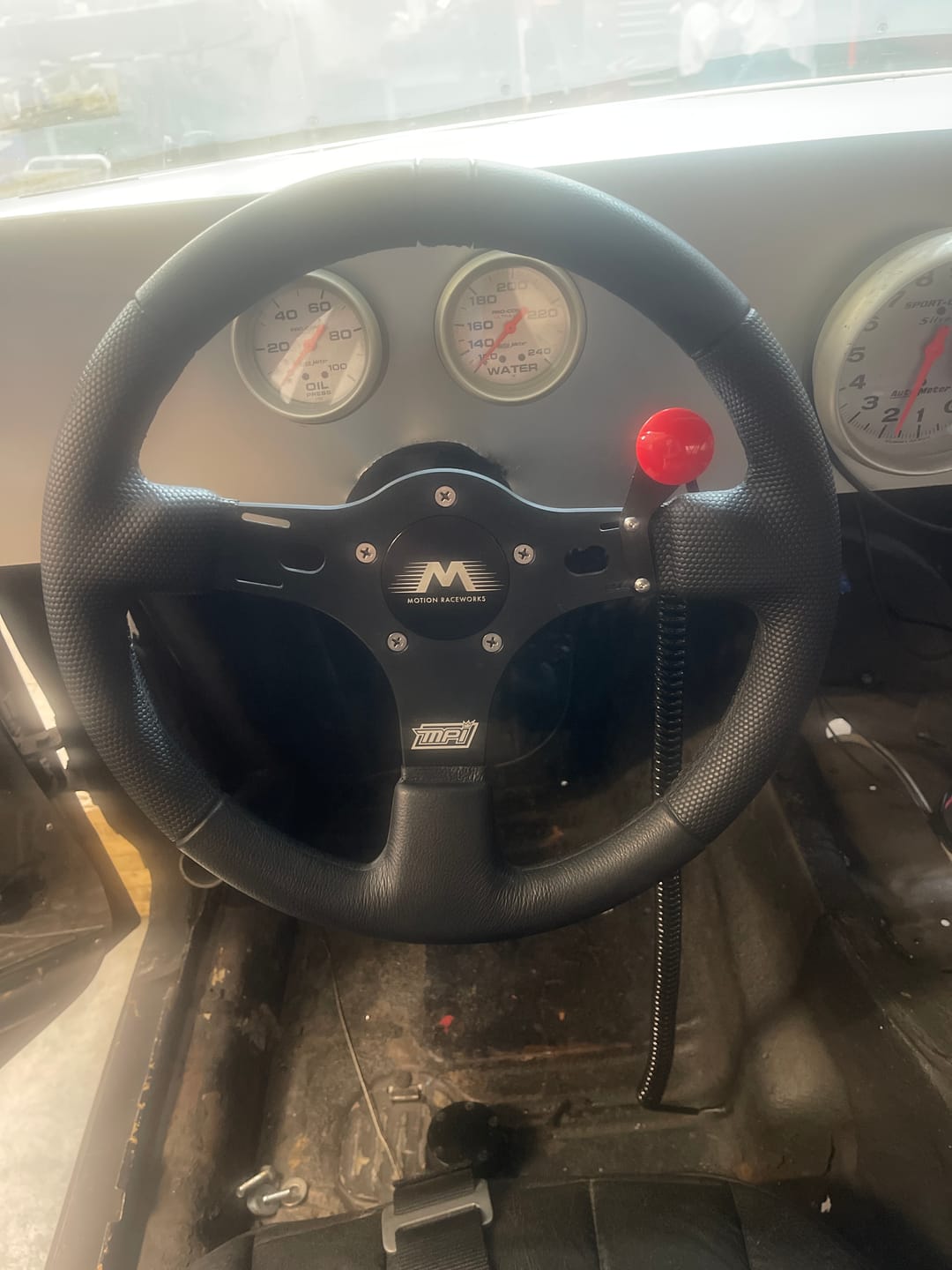 Customer photo review of Motion Raceworks Single Push Button Steering Wheel Bracket 15-00004
