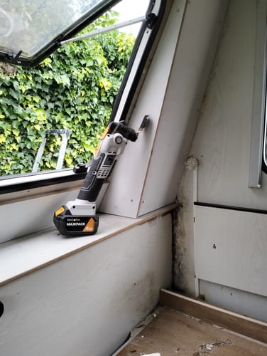 Customer photo review of Cordless Anti-vibration Multitool 18V