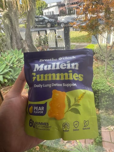 Customer photo review of The Lung Detox Mullein Gummies