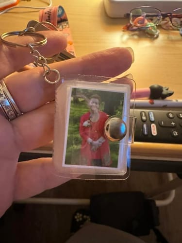Customer photo review of MiniscrapBook® Mini Album Keychain