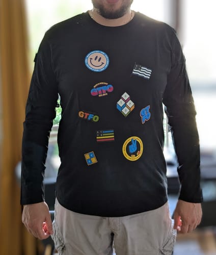 Customer photo review of GTFO Long sleeve tee - Sticker pattern - Black