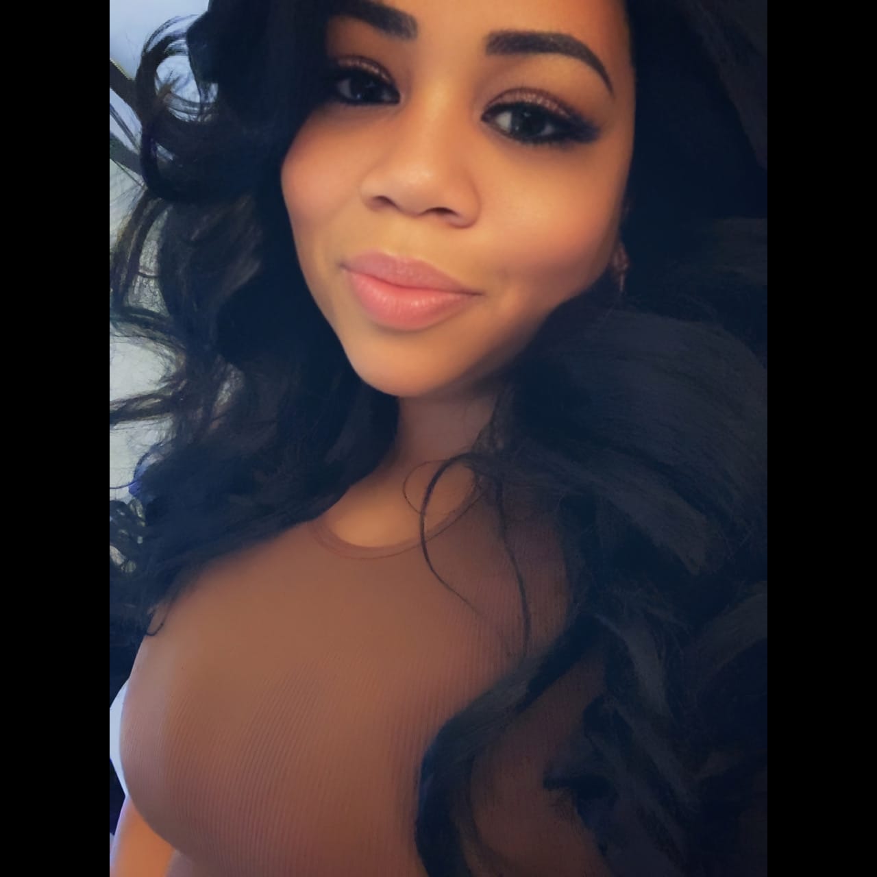 Customer photo review of Zury Sis Invisible Top Part Lace Front Wig - IV-LACE H ARI 24 INCH