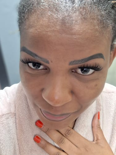 Customer photo review of Flora Lash only