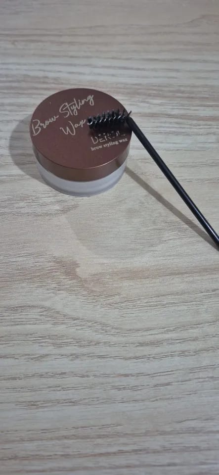 Customer photo review of Cream-Based Brow Enhancer Pomade 3D Definition — Rich Brown | KIMLUD