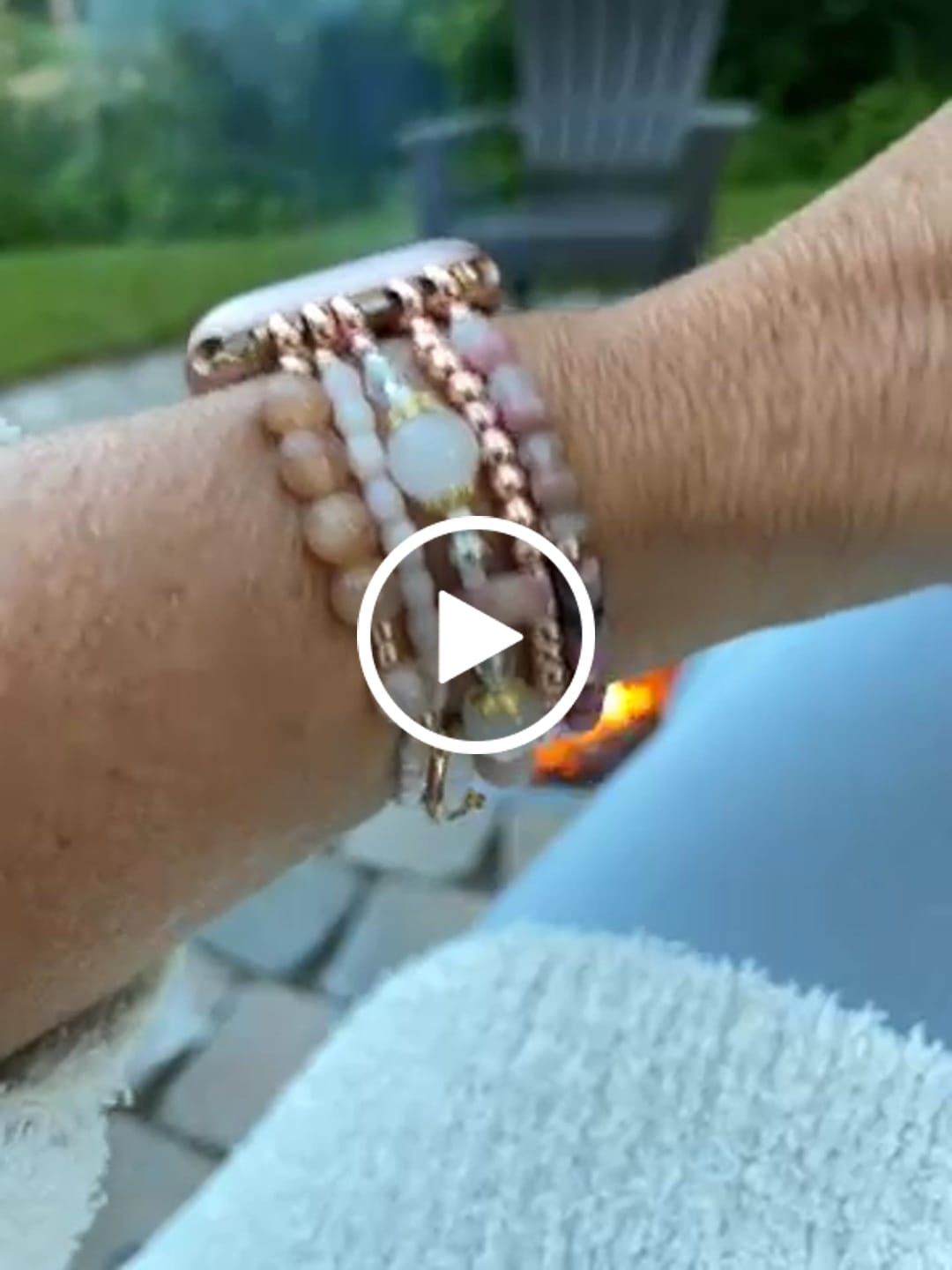 Customer video review of Burgundy Rose Stretch Apple Watch Strap