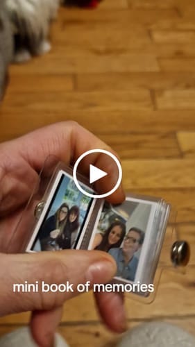 Customer photo review of MiniscrapBook® Mini Album Keychain