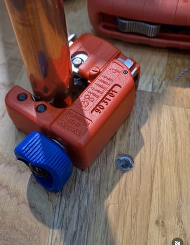 Customer photo review of Knipex 90 31 01 SBA 3 TubiX® S Pipe Cutter, 3"