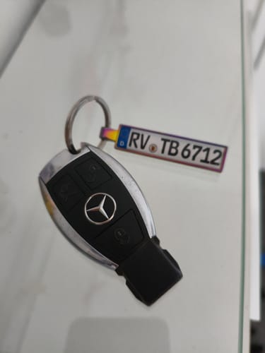 Customer photo review of Kennzeichen Schlüsselanhänger Mini Nummernschild Metall