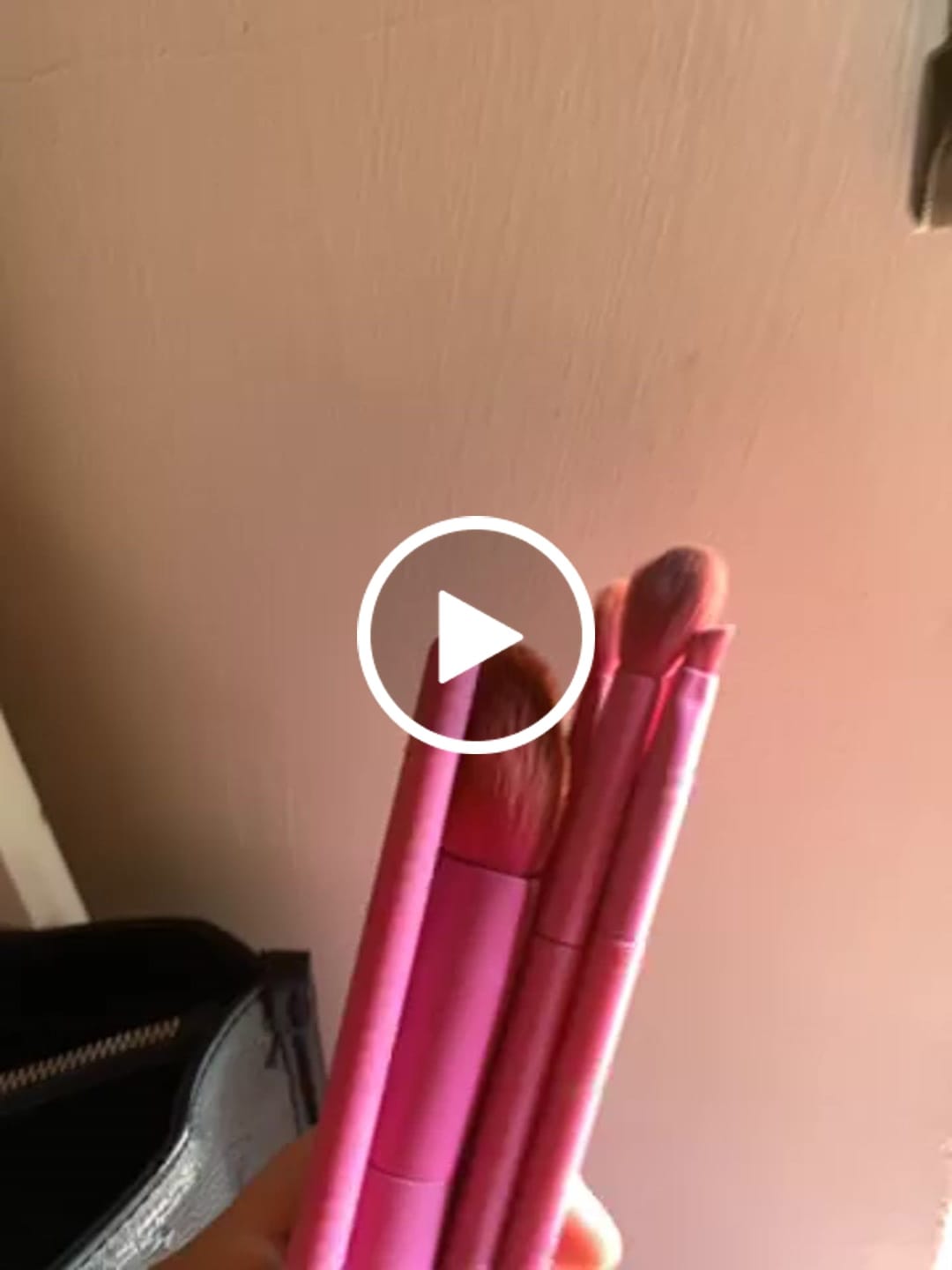 Customer video review of Set De 15 Brochas profesionales Diana Fletes
