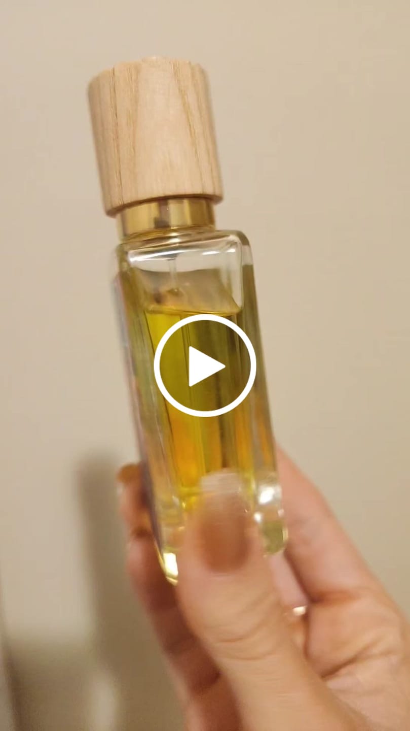 Customer video review of Circus Of White Milk's Sun Parfum