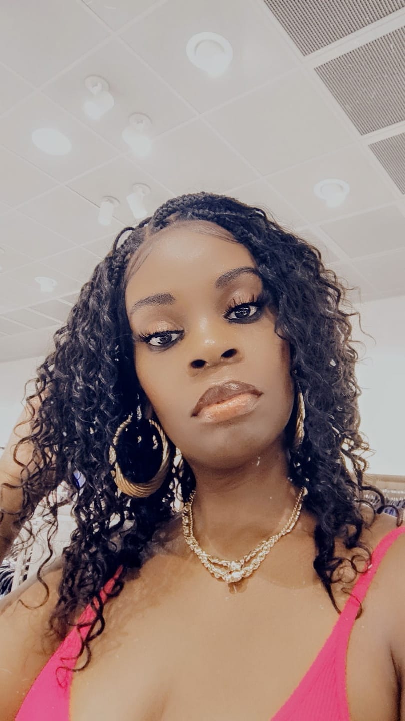 Customer photo review of Kiki - 16" Pre Bleached Swiss HD Lace Human Hair Curls Full Lace Knotless Boho Box Braided Wig