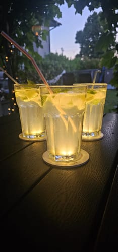 Customer photo review of EZ Originalz LED-Untersetzer mit gratis Ersatzbatterien