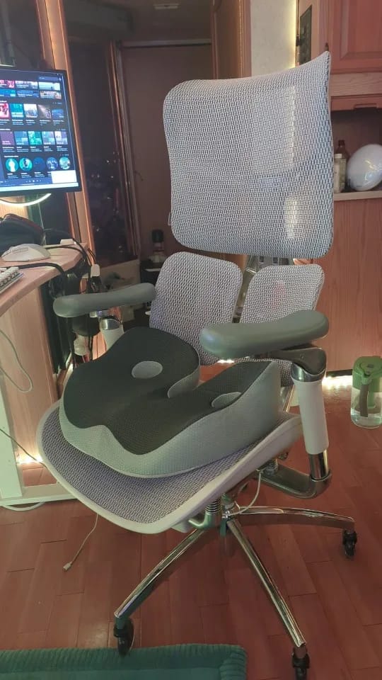Customer photo review of Sciatica Relief Seat Cushion