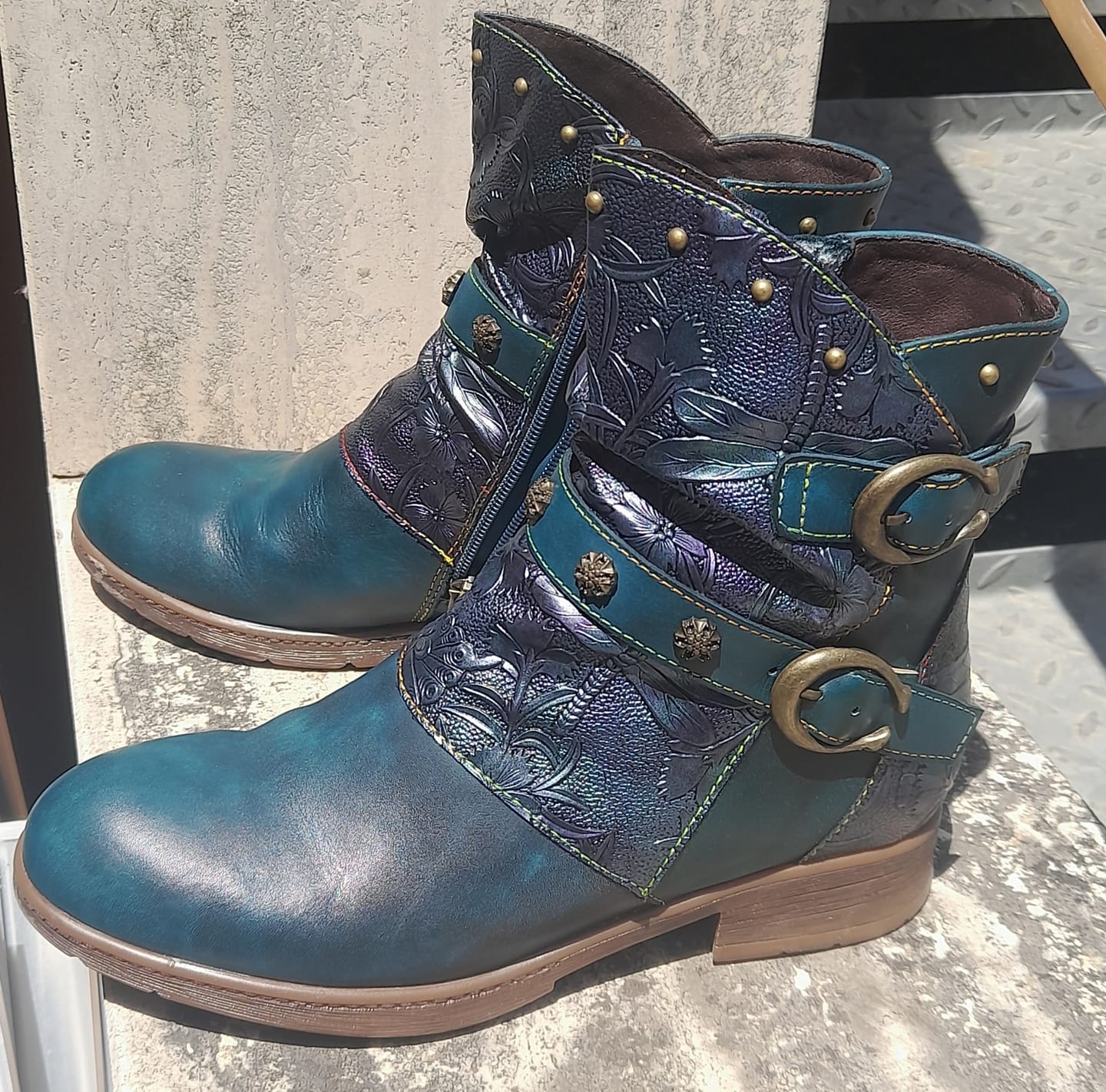 Customer photo review of Retro Painted Buckle Flat Shoes