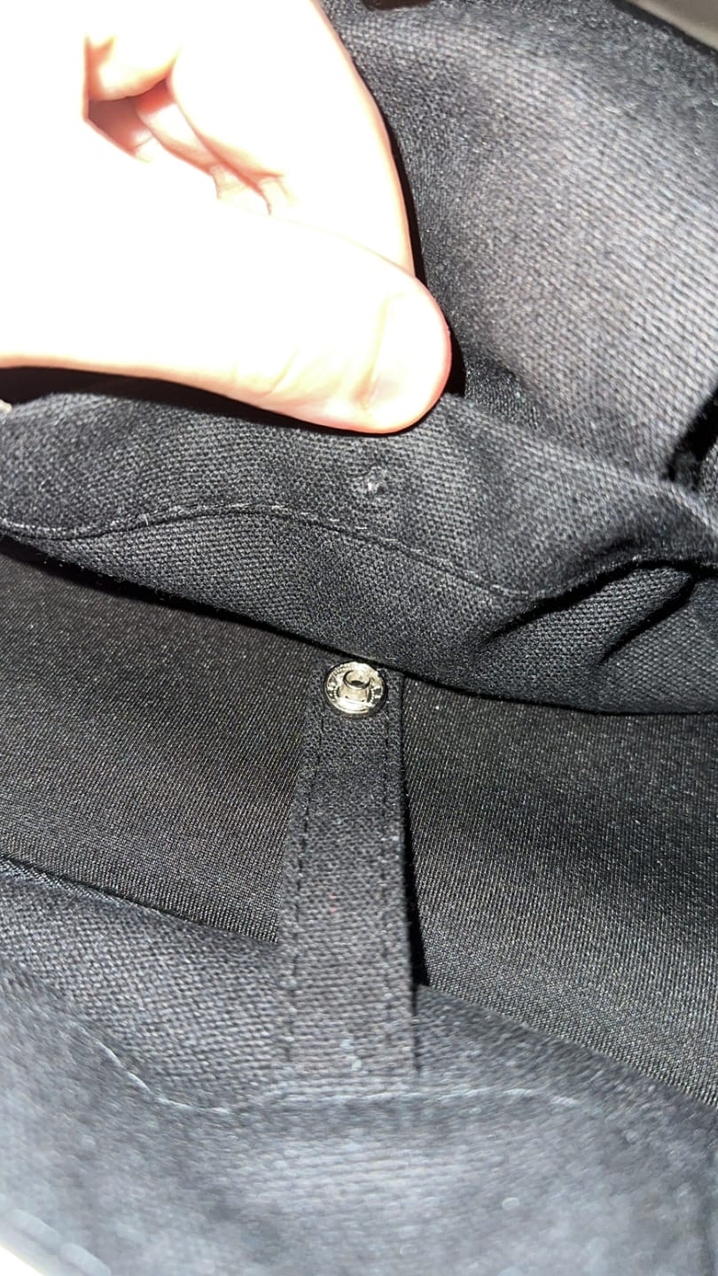 Customer photo review of Black TØTE Bag