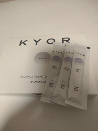 Customer photo review of OUTGLOW - Radiance Tri-Factor™ Jelly