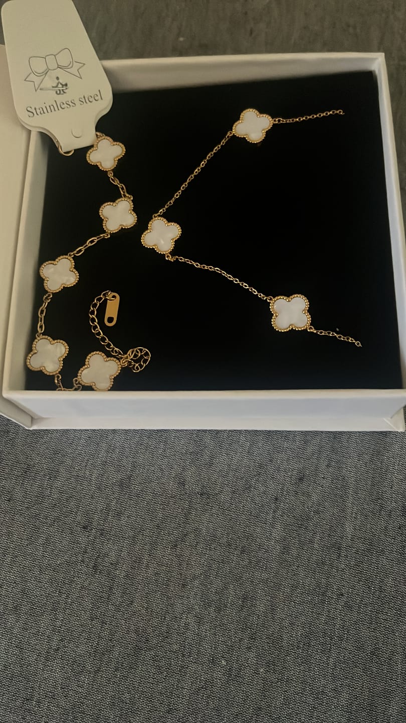 Customer photo review of Set Bratara + Colier Auriu Flower