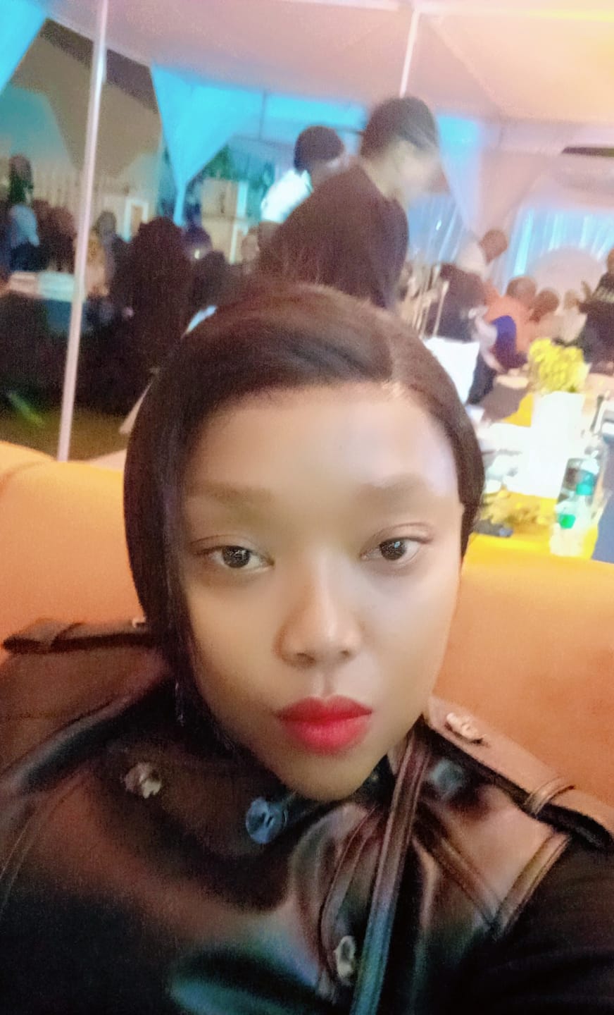 Customer photo review of Brazilian 13x4 Lace Frontal Wig Pixie Cut Col