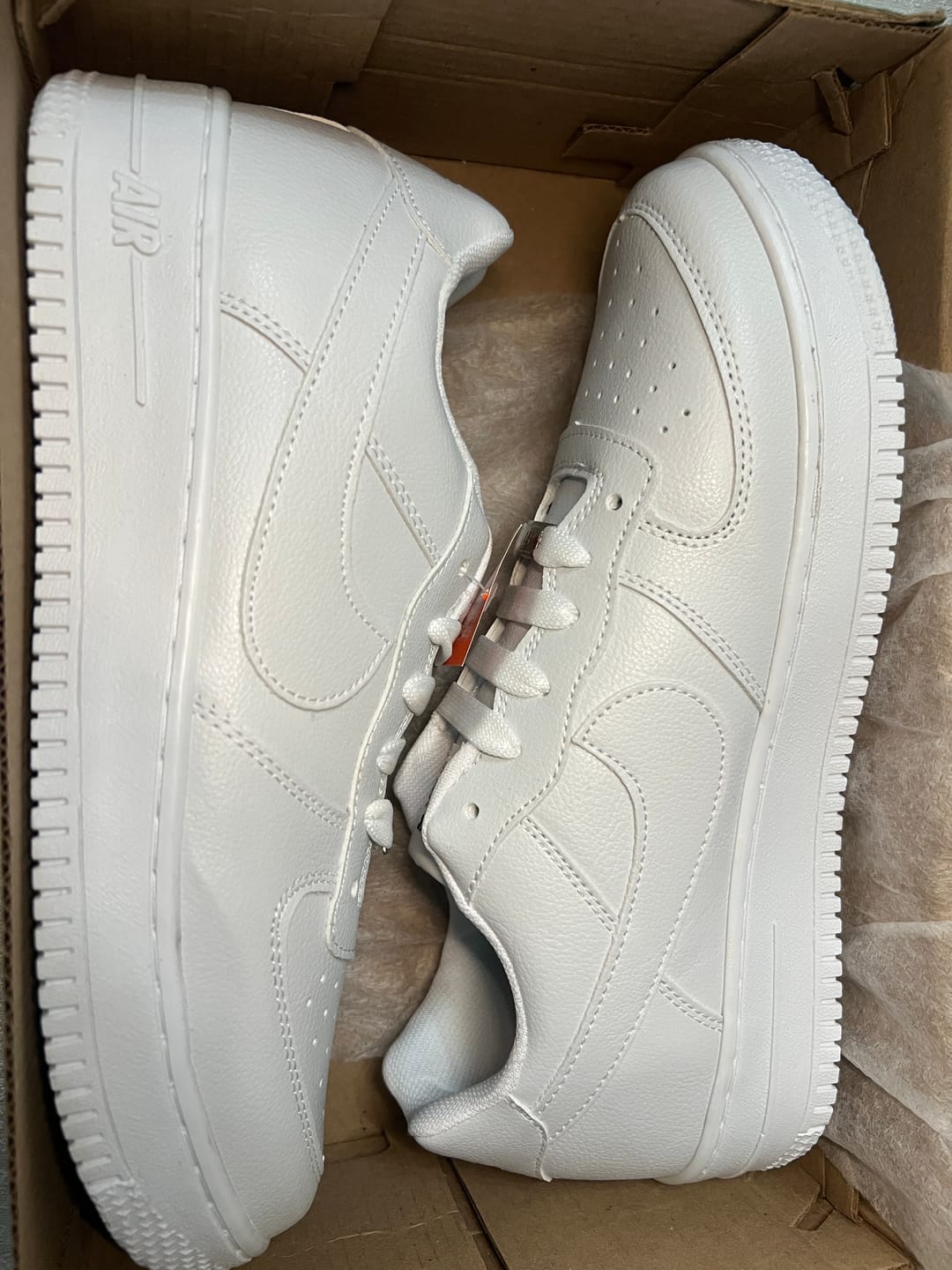 Customer photo review of Tenis 270 Blanco Total